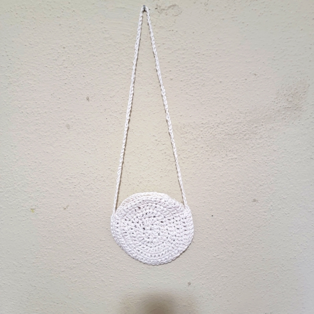 Compact crochet bag